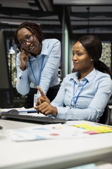 Accédez aux informations et connaissances qui vous permettent de construire de nouvelles stratégies de leadership, management et business, et activez-les